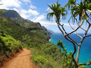 hiking hawaii